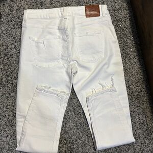 NWOT. Zara Woman premium Denim collection white jeans. Size 6.